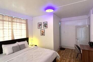 تختخواب و صبحانه Lanas Homestay