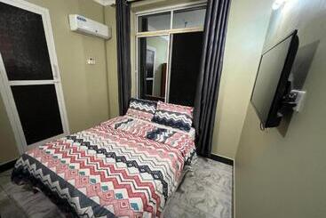 هتل Hellen Tour Company And Accomodation