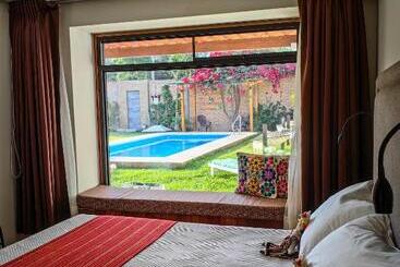 هتل Oro Andino Lodge