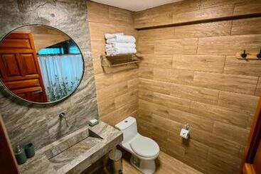 هتل Oro Andino Lodge