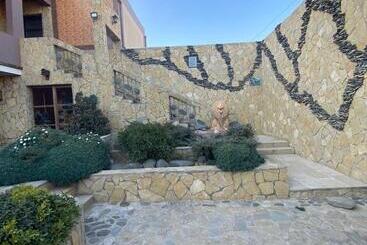 پانسیون Baku Eagle House