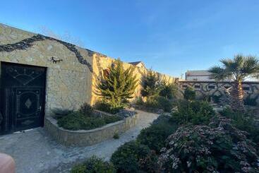 پانسیون Baku Eagle House