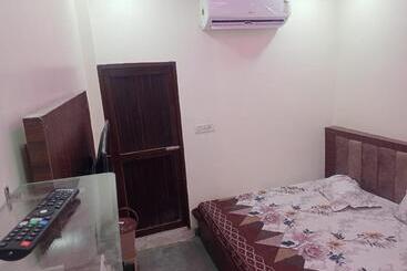 پانسیون Maa Harshiddhi Home Stay