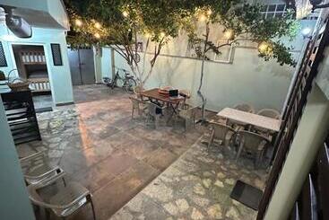 Tirana Lemon Breeze Hostel
