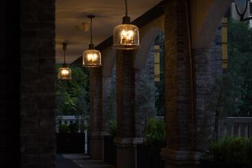 Vintage Attic Hotel Of Chongqing