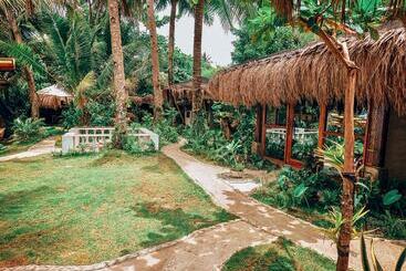 هاستل Shakabrah S Beachfront Dorm