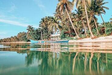 هاستل Shakabrah S Beachfront Dorm