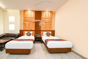 Fabhotel Billion Inn