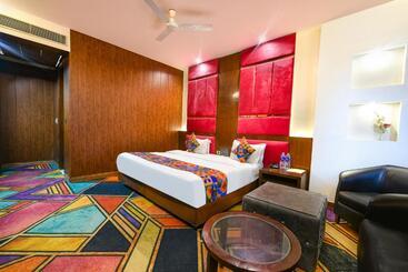 Fabhotel Billion Inn