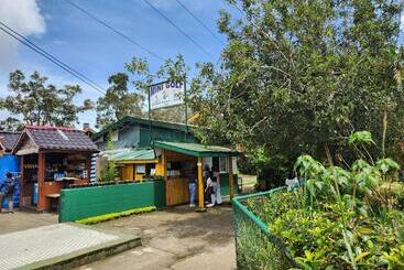 هتل Camp John Hay Lodge 200