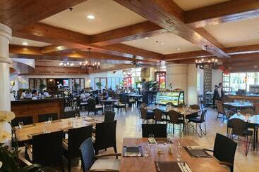 هتل Camp John Hay Lodge 500