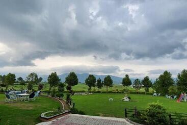هتل Sunset Creek Resort