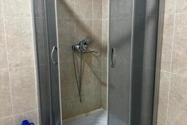 Nur Hotel With Hot Spring