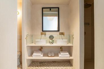 پانسیون Art Suites By Casa Del Santo