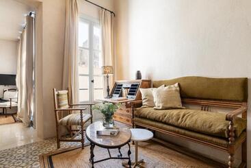 پانسیون Art Suites By Casa Del Santo