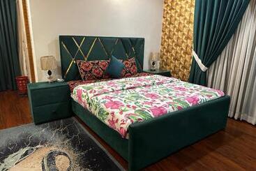 پانسیون De Shalimar Guest House