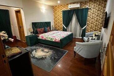 پانسیون De Shalimar Guest House