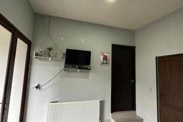 پانسیون Guest House Mukha