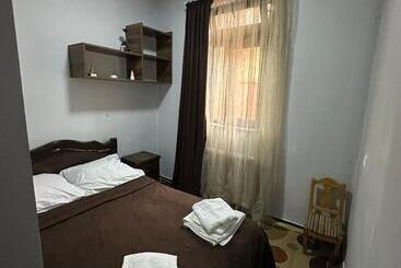 پانسیون Guest House Mukha