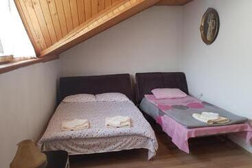 پانسیون Guesthouse Roof