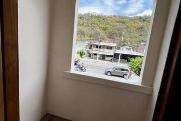 پانسیون Hostal Luxuria Place