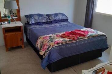 פנסיון Woburn Guest House