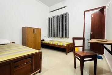 Salwa Mens Hostel