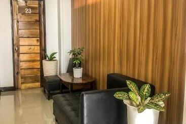 هاستل Leila Pension House