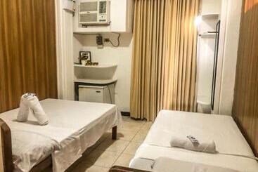 هاستل Leila Pension House
