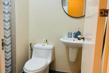 تختخواب و صبحانه Avida Towers Atria