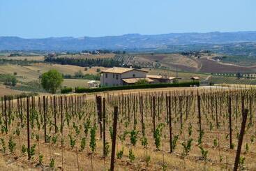 تختخواب و صبحانه La Cascina Di Amela
