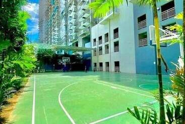 Chill Spot Staycation In Pasig