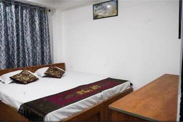 هتل Unique Homestay