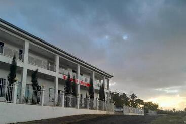 هتل White Diamond Apartments