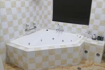هتل White Diamond Apartments