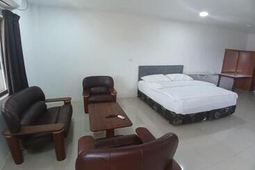 هتل White Diamond Apartments