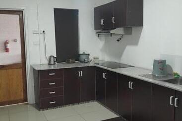 هتل White Diamond Apartments