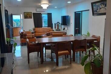 هتل White Diamond Apartments