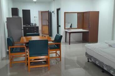 هتل White Diamond Apartments