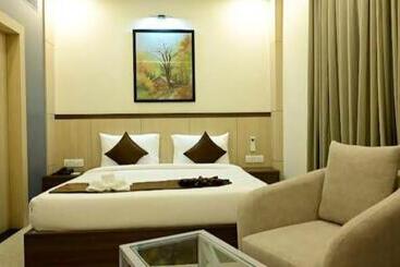 酒店 Yuvraj Palace