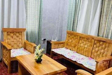 پانسیون Ardenia S Transient House