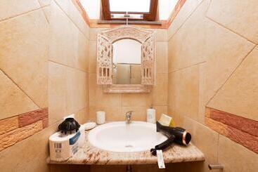 پانسیون Il Borgo   Guest House