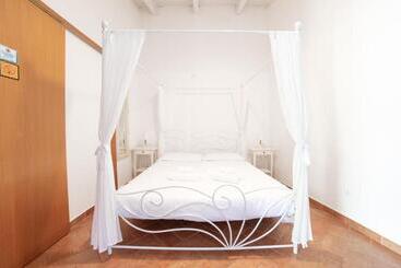 پانسیون Il Borgo   Guest House