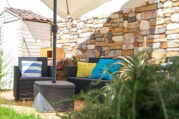 پانسیون Il Borgo   Guest House