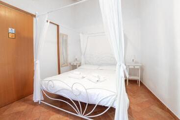 پانسیون Il Borgo Guest House