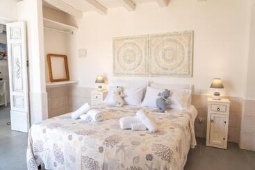 پانسیون Nialè   Luxury & Relax