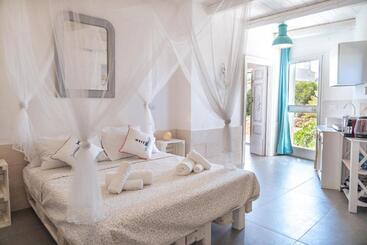 پانسیون Nialè   Luxury & Relax