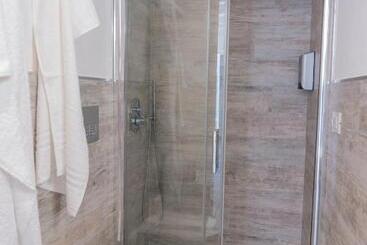 پانسیون Nialè   Luxury & Relax