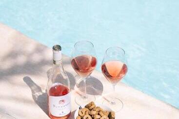 پانسیون Nialè   Luxury & Relax