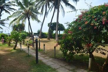 Amaya Beach Hotel Dikwella